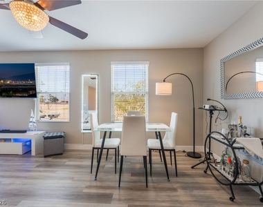 5230 Steep Cliffs Avenue - Photo Thumbnail 11