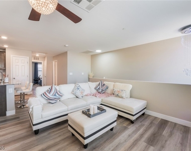 5230 Steep Cliffs Avenue - Photo Thumbnail 8