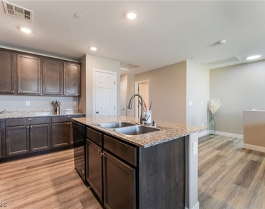 5230 Steep Cliffs Avenue - Photo Thumbnail 16