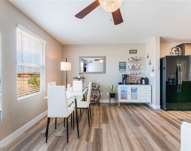 5230 Steep Cliffs Avenue - Photo Thumbnail 10