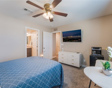 5230 Steep Cliffs Avenue - Photo Thumbnail 22
