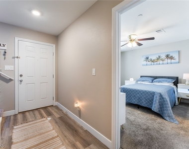 5230 Steep Cliffs Avenue - Photo Thumbnail 4