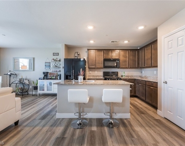 5230 Steep Cliffs Avenue - Photo Thumbnail 13