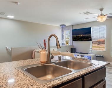 5230 Steep Cliffs Avenue - Photo Thumbnail 18