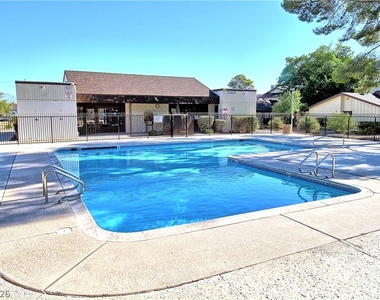 2349 Canfield Drive - Photo Thumbnail 11