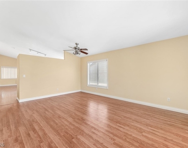 3124 Bayliner Avenue - Photo Thumbnail 2