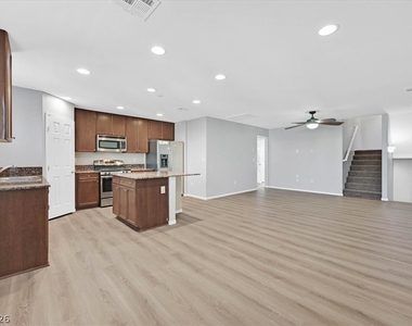 4650 Ranch House Road - Photo Thumbnail 2