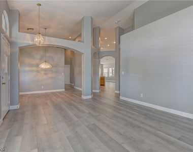 7456 Oatman Lane - Photo Thumbnail 4