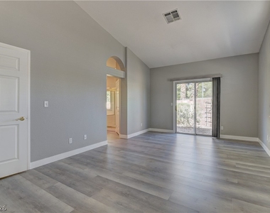 7456 Oatman Lane - Photo Thumbnail 13