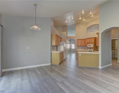 7456 Oatman Lane - Photo Thumbnail 10