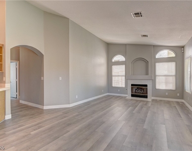 7456 Oatman Lane - Photo Thumbnail 11