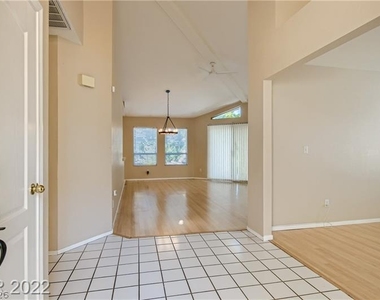 7272 Vista Bonita Drive - Photo Thumbnail 3