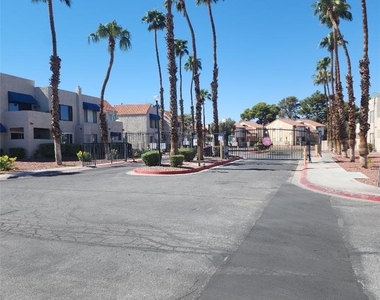4370 Sanderling Circle - Photo Thumbnail 19