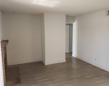 4370 Sanderling Circle - Photo Thumbnail 7