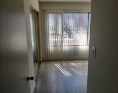 4370 Sanderling Circle - Photo Thumbnail 14