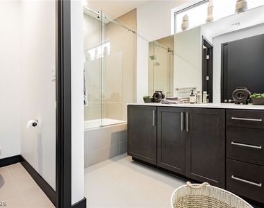 13 Promenade Isle Lane - Photo Thumbnail 46