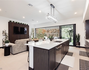 13 Promenade Isle Lane - Photo Thumbnail 1