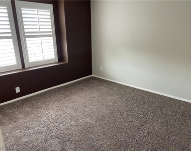 7012 Delta Falls Street - Photo Thumbnail 12