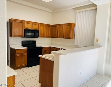 9341 Villa Ridge Drive - Photo Thumbnail 12