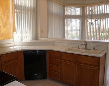 9341 Villa Ridge Drive - Photo Thumbnail 14