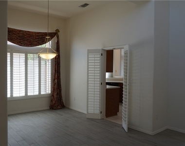 9341 Villa Ridge Drive - Photo Thumbnail 17