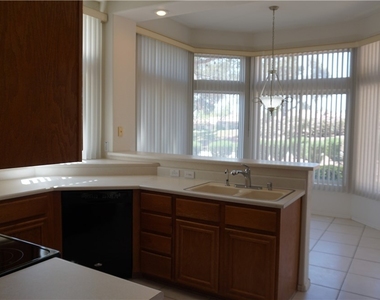 9341 Villa Ridge Drive - Photo Thumbnail 10
