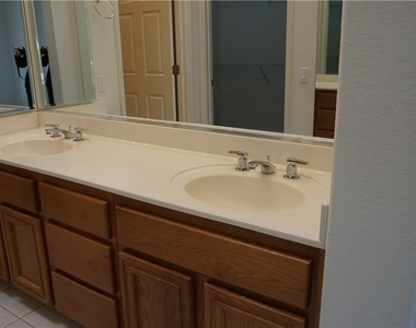 9341 Villa Ridge Drive - Photo Thumbnail 25
