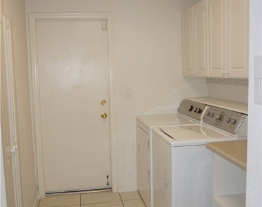 9341 Villa Ridge Drive - Photo Thumbnail 27