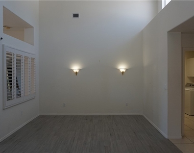 9341 Villa Ridge Drive - Photo Thumbnail 18