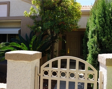 9341 Villa Ridge Drive - Photo Thumbnail 3