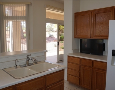 9341 Villa Ridge Drive - Photo Thumbnail 8