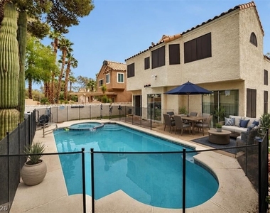 8404 Shore Breeze Drive - Photo Thumbnail 20