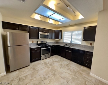 2519 Sungold Drive - Photo Thumbnail 5