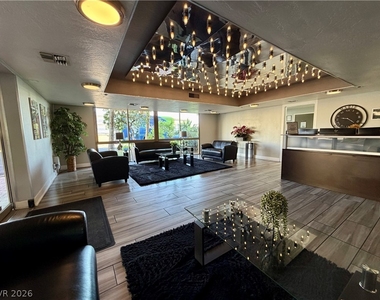 205 E Harmon Avenue - Photo Thumbnail 2