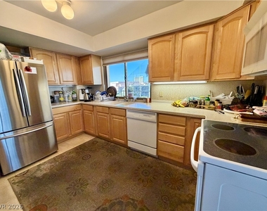 205 E Harmon Avenue - Photo Thumbnail 8