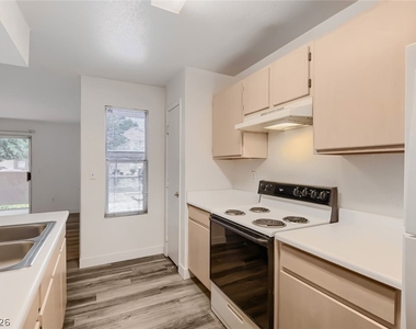 1150 N Buffalo Drive - Photo Thumbnail 12