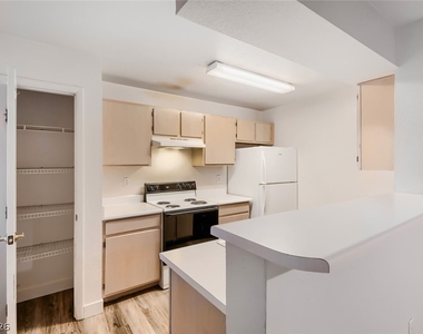 1150 N Buffalo Drive - Photo Thumbnail 14