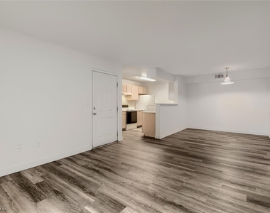 1150 N Buffalo Drive - Photo Thumbnail 8