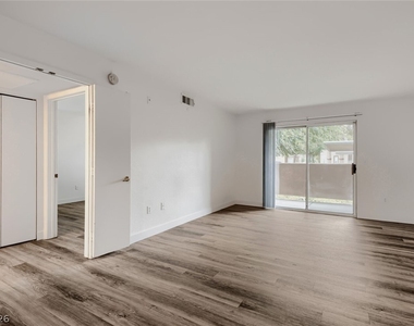 1150 N Buffalo Drive - Photo Thumbnail 6