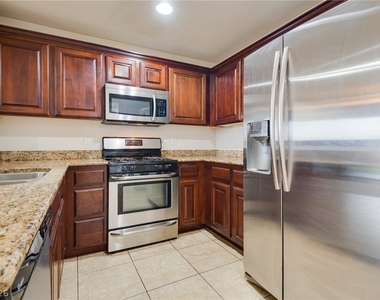 8319 Fort Hallock Avenue - Photo Thumbnail 7