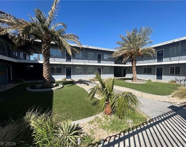 412 W Monroe Avenue - Photo Thumbnail 8
