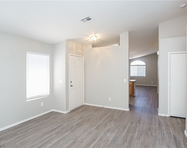 3138 Sierra Ridge Drive - Photo Thumbnail 3