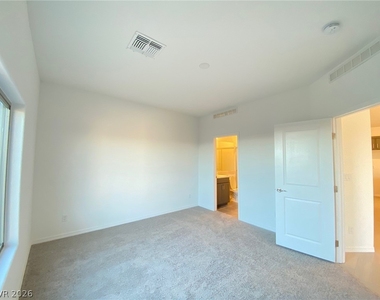 8462 Hawks View Street - Photo Thumbnail 17