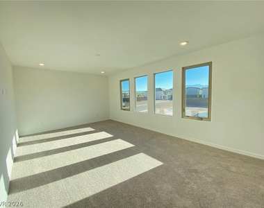 8462 Hawks View Street - Photo Thumbnail 8
