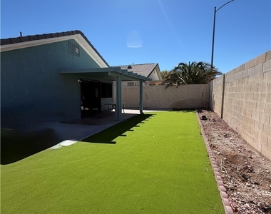 3909 Broad Meadow Court - Photo Thumbnail 2