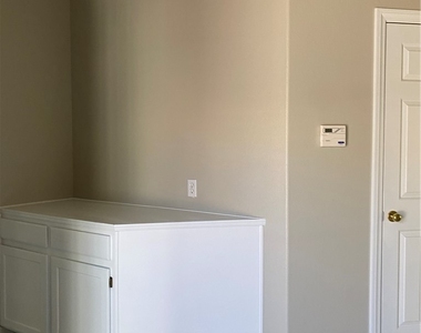 3909 Broad Meadow Court - Photo Thumbnail 12