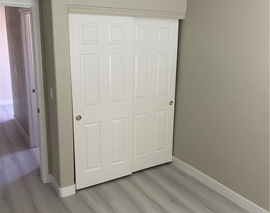 3909 Broad Meadow Court - Photo Thumbnail 13