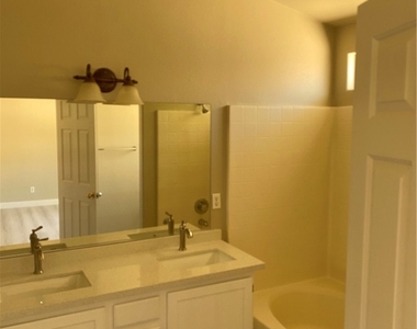 3909 Broad Meadow Court - Photo Thumbnail 9