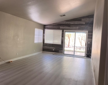 3909 Broad Meadow Court - Photo Thumbnail 10
