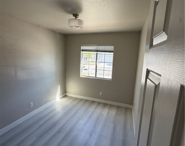 3909 Broad Meadow Court - Photo Thumbnail 6
